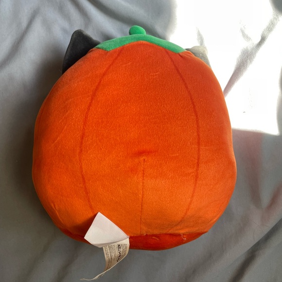 Calio Black Cat Pumpkin Squishmallow - Picture 2 of 2